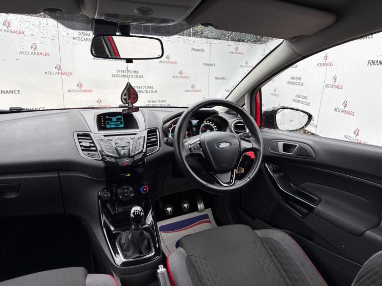 2015 Ford Fiesta 1.0 EcoBoost 140 Zetec S Red 3dr HATCHBACK PETROL Manual