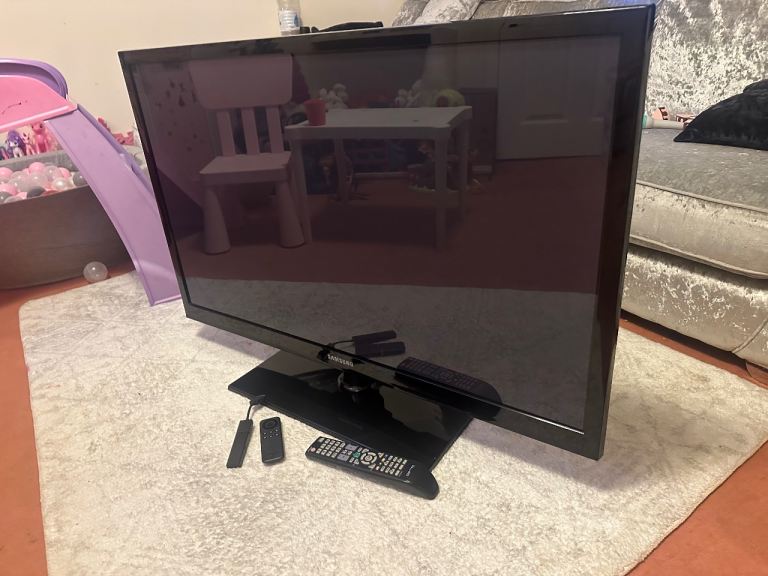 Samsung 43" Plasma TV + Amazon Fire Stick + Remote