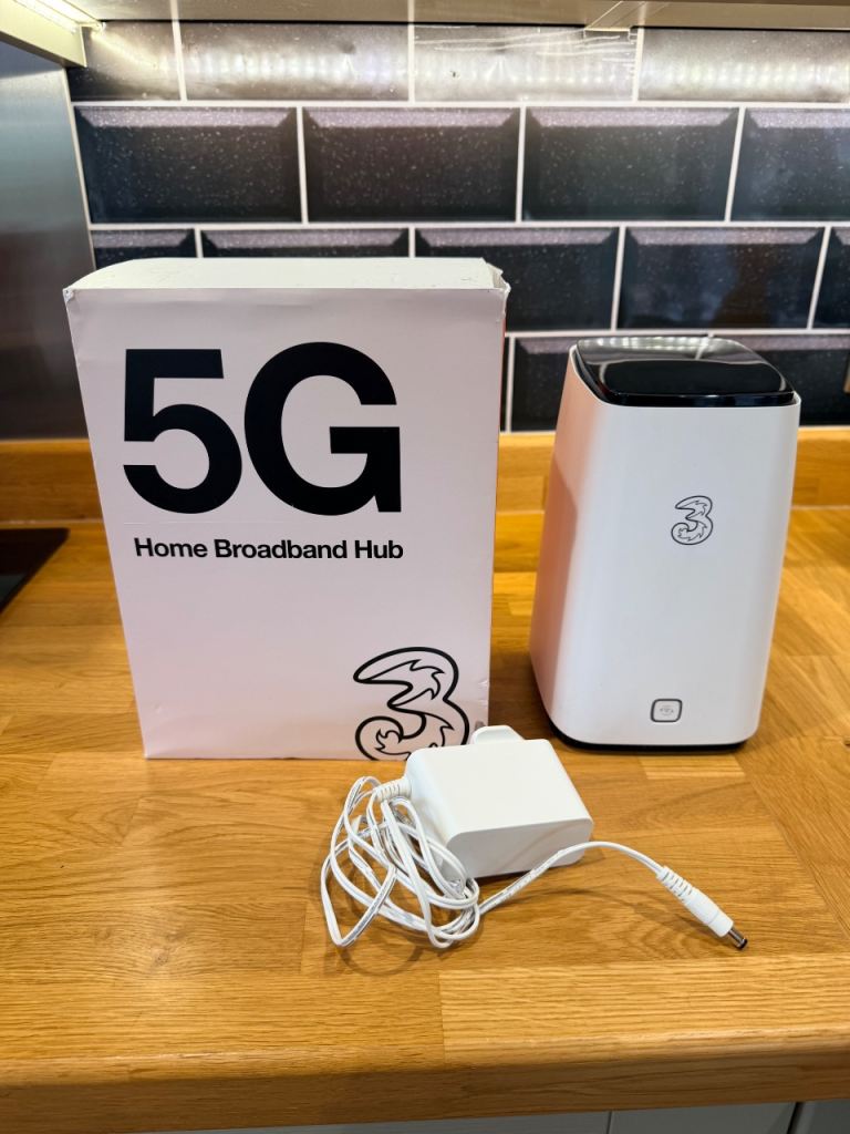 Three 5G Home Broadband Hub NRS103E – As Good As New