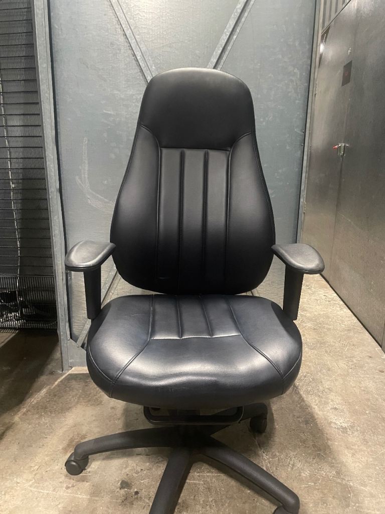 ✅ £80 Black Leather Office / Gaming Chair 