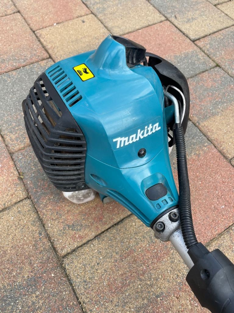 Makita ER 2600L Petrol Strimmer