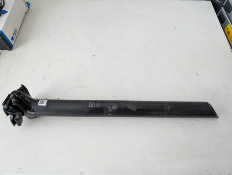 Canyon S23 carbon seatpost (rrp £120) 