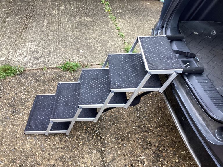Folding Dog Steps