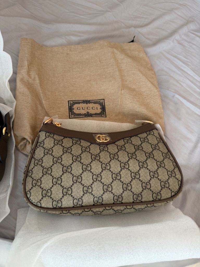 Branded Handbags 