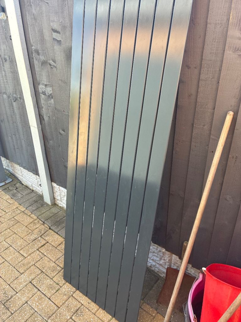 Radiator grey 1800 x 600mm