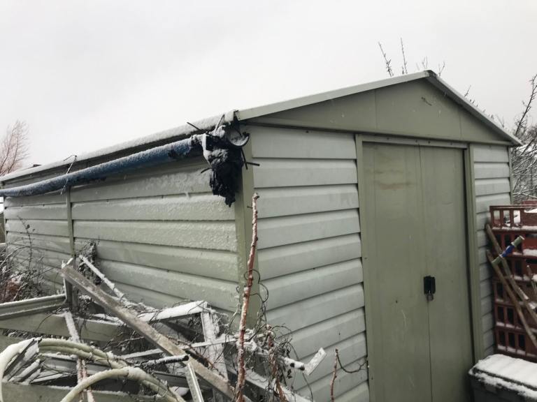 Yardmaster Large Metal Shed 10ft x 13ft with shelving units