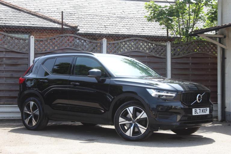 2022 Volvo XC40 1.5h T5 Twin Engine Recharge 10.7kWh R-Design Auto Euro 6 (s/s) 5dr ESTATE Petrol...