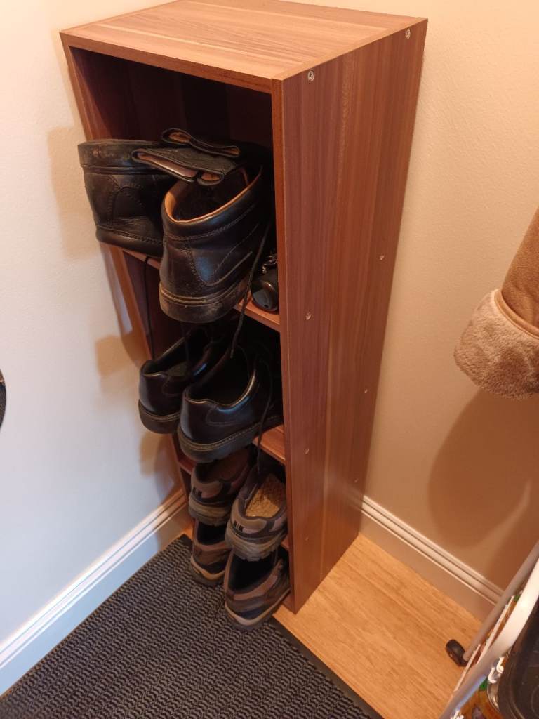 5 Bookcases, storage, moving overseas