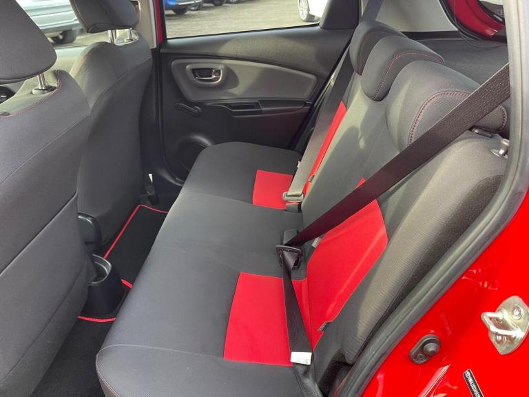 TOYOTA YARIS 1.33 Dual VVT-i Sport Euro 5 5dr Euro 5 2015