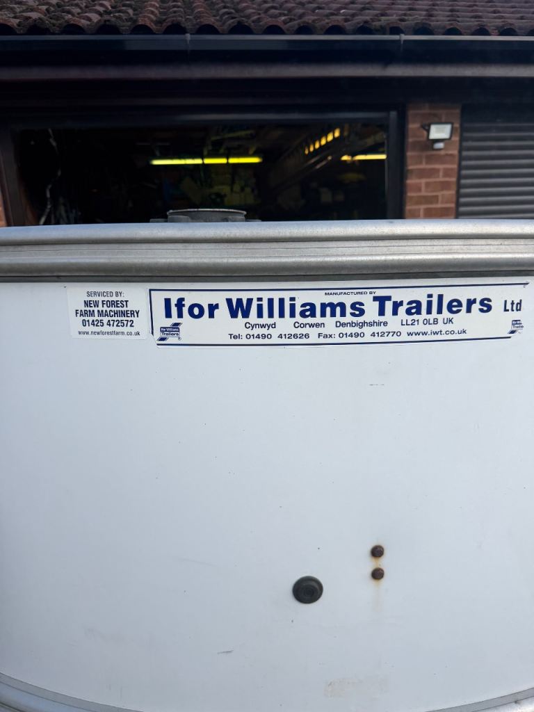 Ifor Williams BV64e enclosed box trailer 