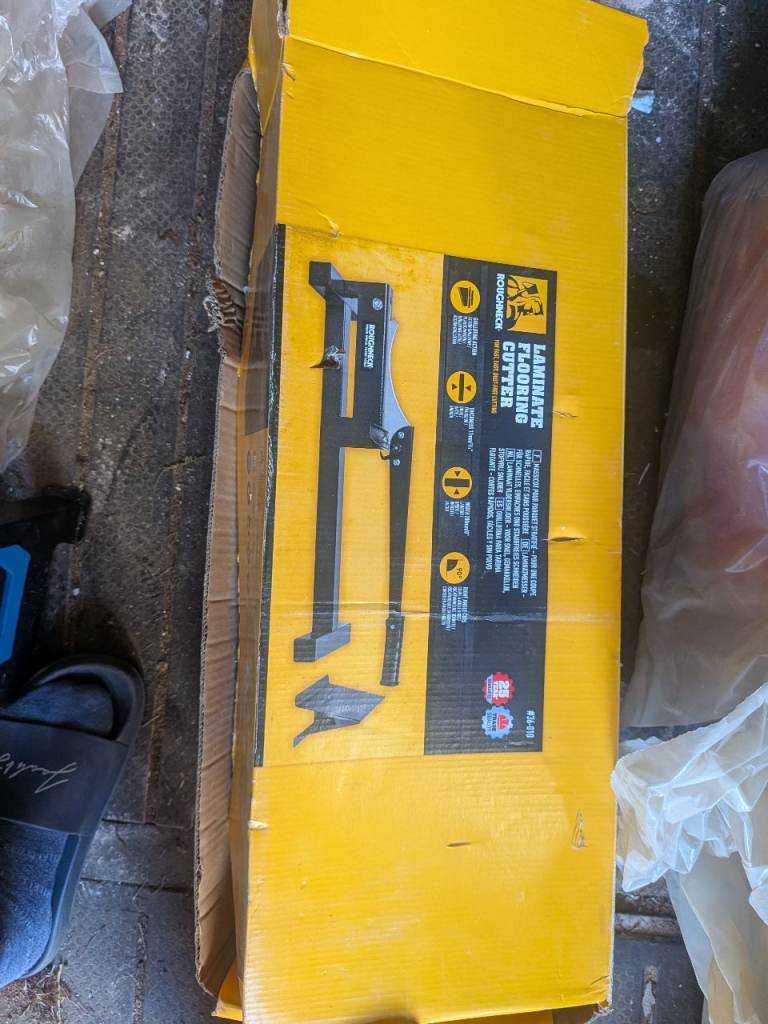 Roughneck Laminate Flooring Cutter - used once 