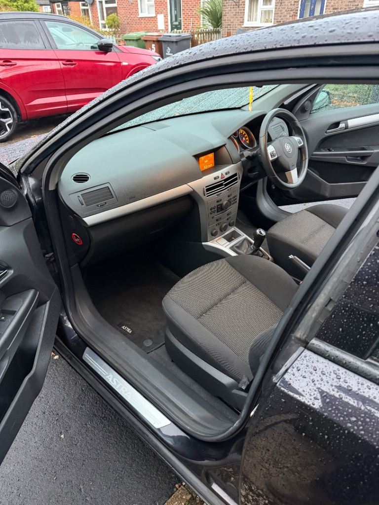 Vauxhall, ASTRA, Hatchback, 2008, Manual, 1910 (cc), 5 doors