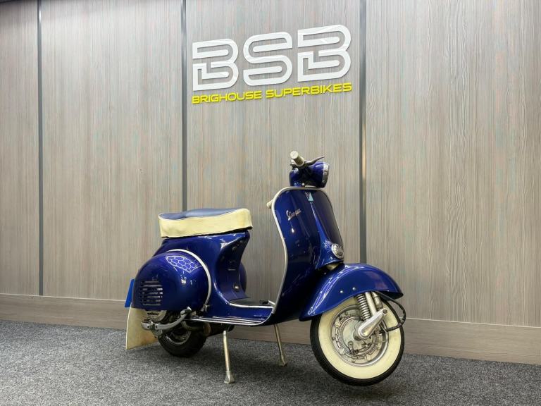 1960 PIAGGIO VESPA 150 - Manual Gears - Fresh Service