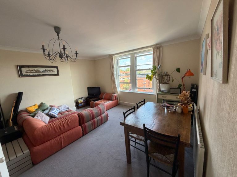 2 bed flat near to Whiteladies Road BS8