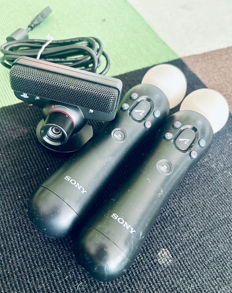 Playstation move controllers + ps3 camera 