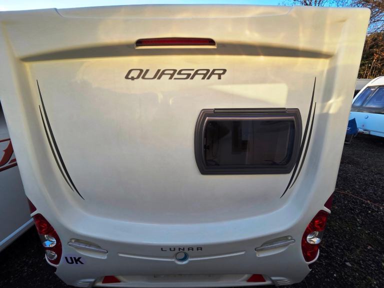 Lunar Quasar 462 2010 Lightweight 2 Berth Touring Caravan