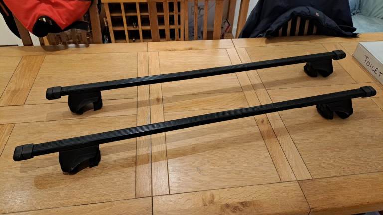 THULE Roof Rack for cars with open roof rails