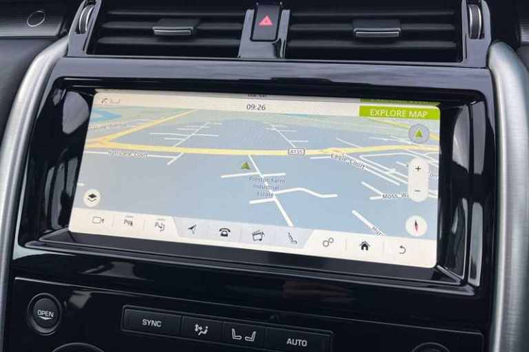 2019 Land Rover Discovery 2.0 SD4 HSE 5dr Auto ESTATE DIESEL Automatic