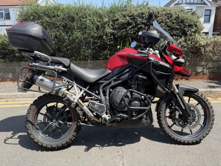TRIUMPH EXPLORER 2014