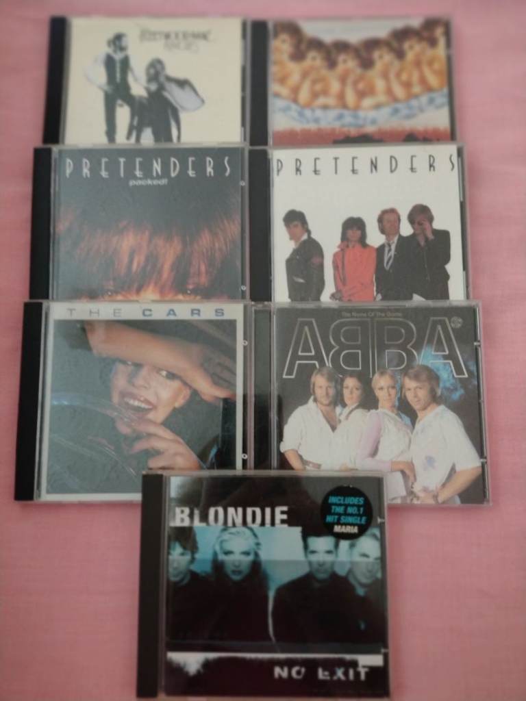 image for 22 Vintage Compact Discs, a Diverse Assortment in excellent condition. At just £1 each!