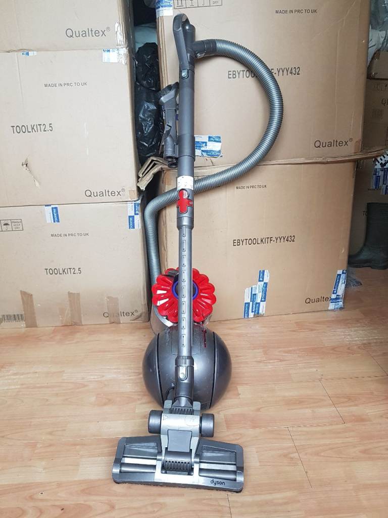 red Dyson Ball dc28c pull along hoover Cylinder vacuum cleaner bagless tools 1 week 