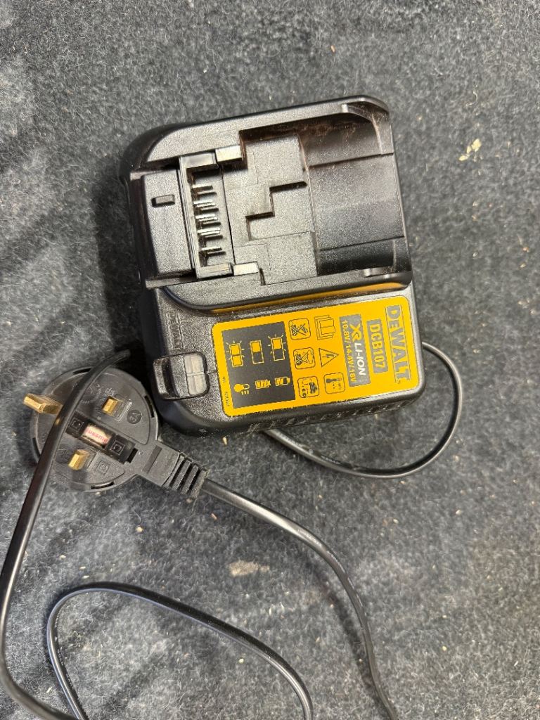 DeWalt DCB107 12V 18V XR Multi Charger 240V 