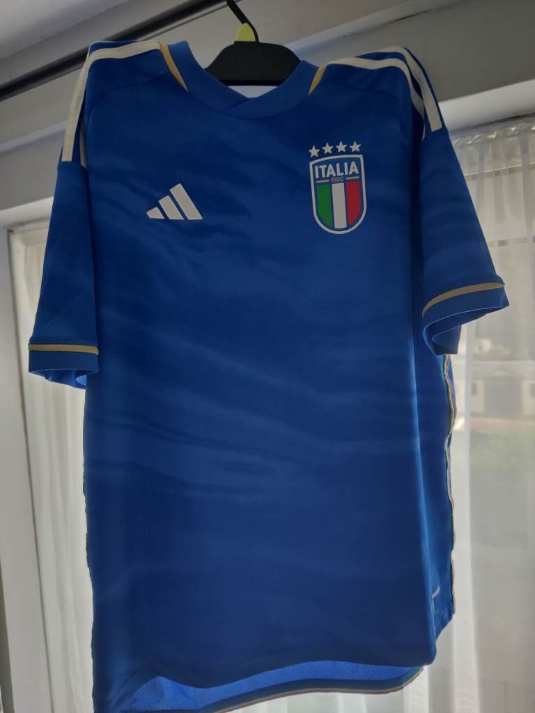 Adidas Italy home football kit