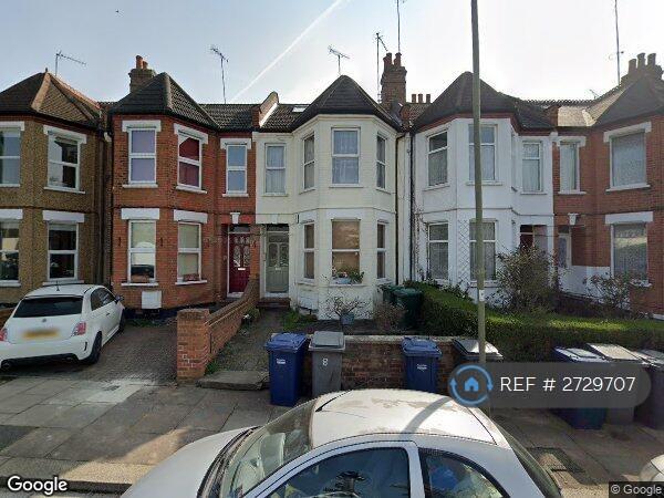 1 bedroom in Gordon Road, London, N3 (#2729707)