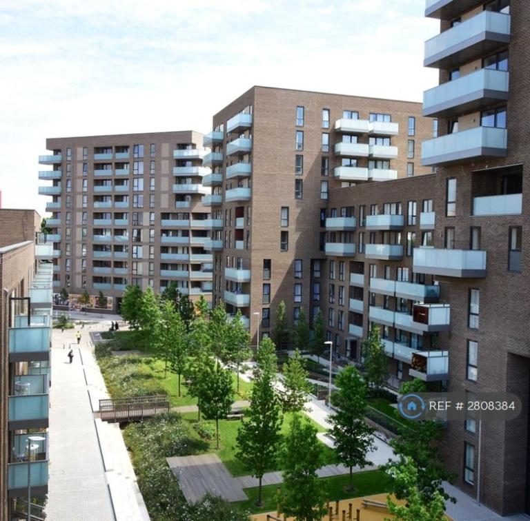 2 bedroom flat in Aberfeldy Village; Canary Wharf, London, E14 (2 bed) (#2808384)