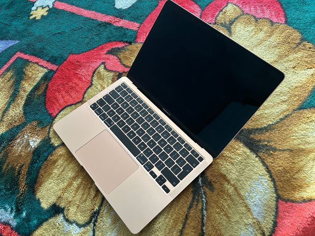 Apple MacBook Air M1 256gb (2020) – Rose Gold, 8GB RAM, 98