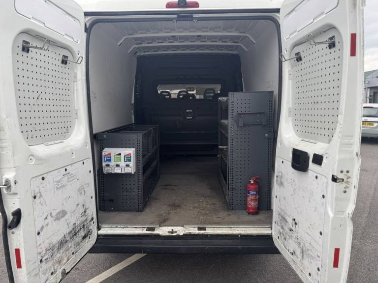 2020 Peugeot Boxer 2.0 BlueHDi 335 Built for Business Professional Crew Van 5dr Diesel Manual  PA...