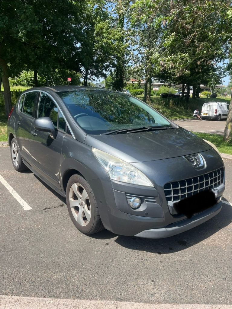 Peugeot, 3008, Hatchback, 2010, Semi-Auto, 1560 (cc), 5 doors