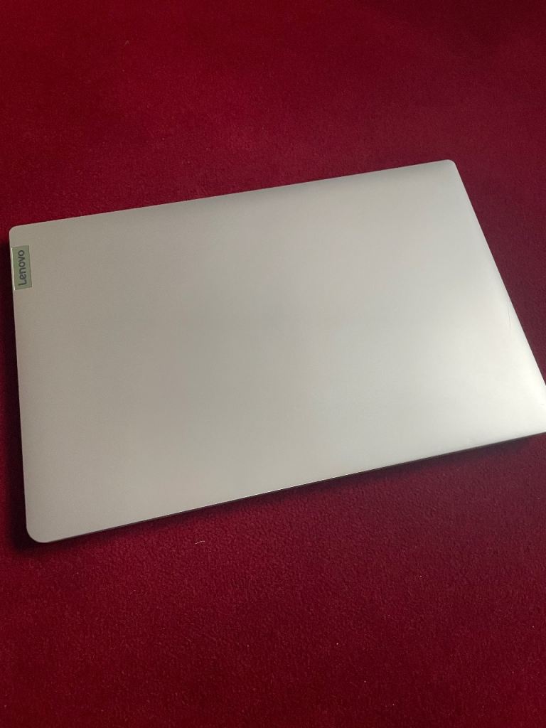 Almost new Lenovo IdeaPad1- 15.6”, 512 GB, AMD Ryzen5 and Radeon Graphics 