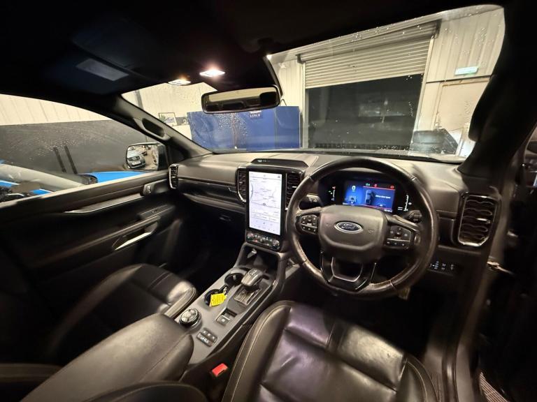 2025 Land Rover Defender 3.0 D350 Hard Top X-Dynamic HSE Auto PANEL VAN DIESEL Automatic