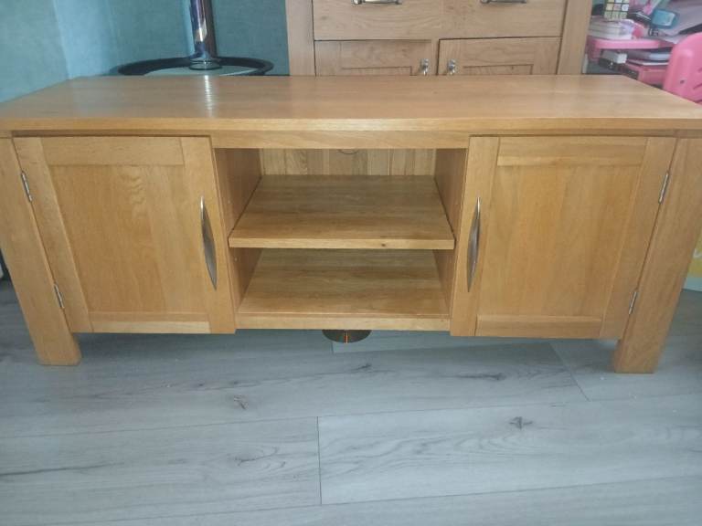 Large Solid Oak Tv Unit