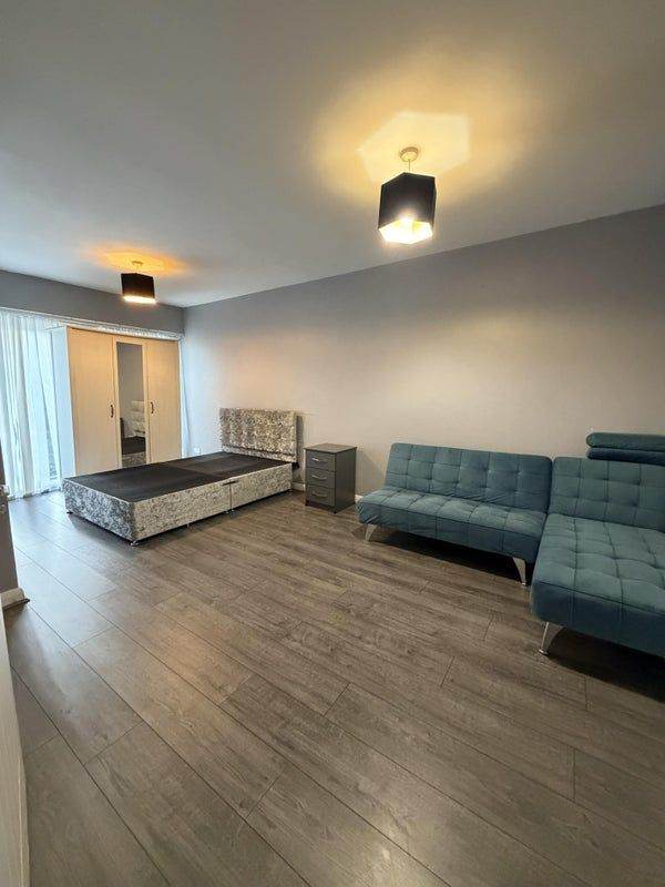  Spacious 4Bed Shared Home in CR0 3PS 