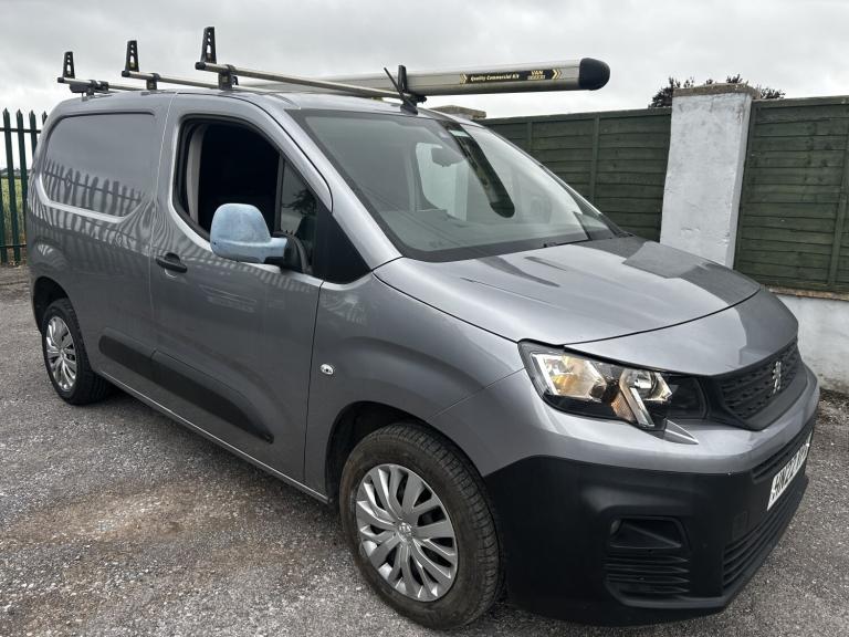 PEUGEOT PARTNER 1.5 BlueHDi 1000 Professional Premium 2022