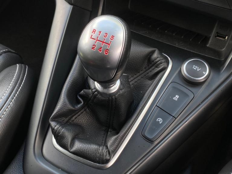 2015 Ford Focus 2.0T EcoBoost ST-2 5dr HATCHBACK PETROL Manual