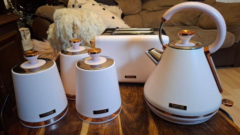 TOWER (soft pink) appliances 