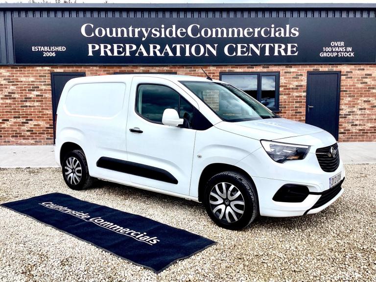 2021 Vauxhall Combo 1.5D 2300 100BHP SPORTIVE VAN / ONE OWNER / TOP SPEC VAN  PANEL VAN Diesel Ma...