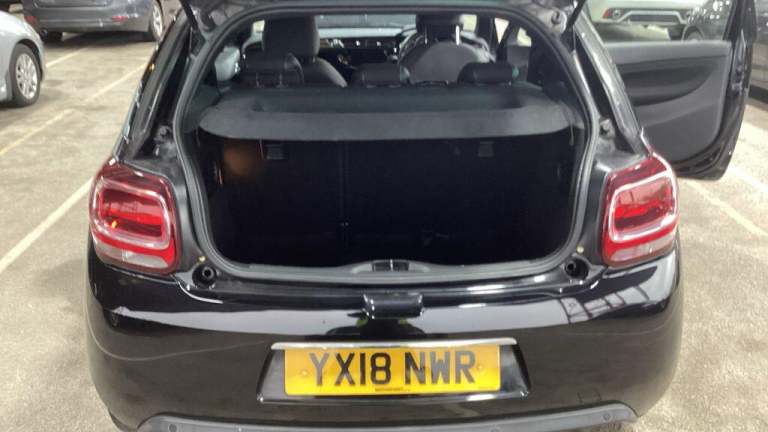 2018 DS Automobiles DS 3 1.2 PureTech Connected Chic 3dr HATCHBACK PETROL Manual