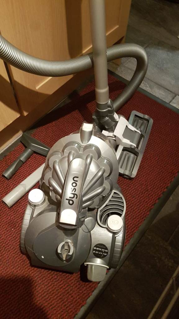 Dyson Cylinder Vacuum Cleaner Dc08 – Good Condition