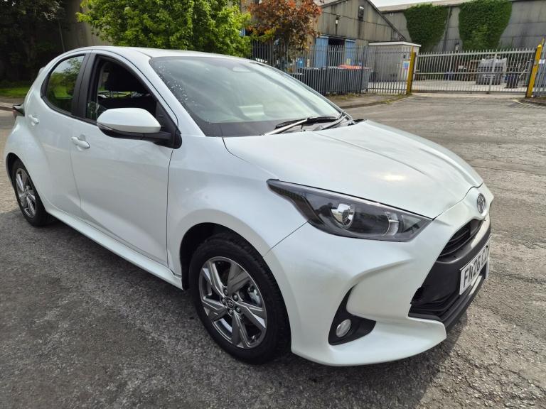 2026 26 TOYOTA YARIS 1.5 Hybrid Icon 5dr CVT White Damaged Salvage 213 MILES