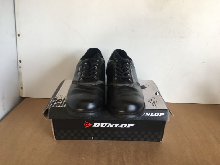 image for Black Dunlop golf shoes size 11 £9.00