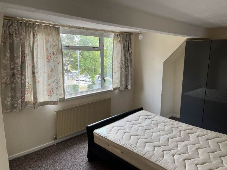 Private room for rent