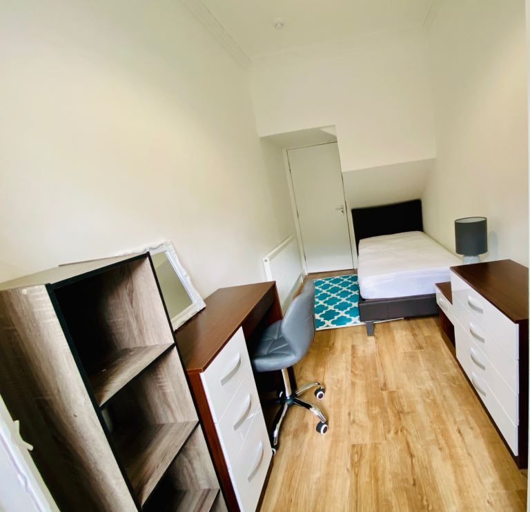 Students/Young Professionals 