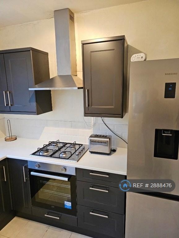 3 bedroom house in Broom Drive, Rotherham, S60 (3 bed) (#2888476)