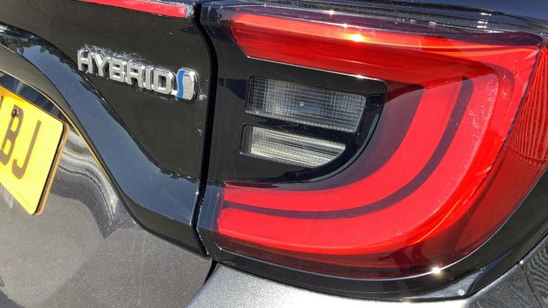 2021 Toyota Yaris 1.5 Hybrid Dynamic 5dr CVT HATCHBACK PETROL/ELECTRIC Automatic