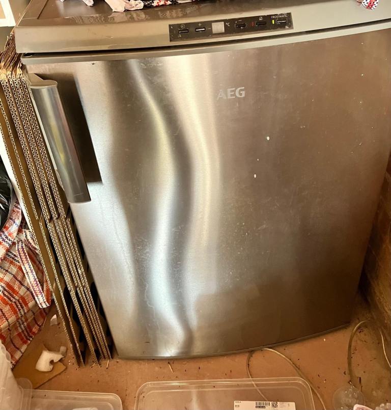 AEG Undercounter Freestanding Fridge Freezer – Fair Condition