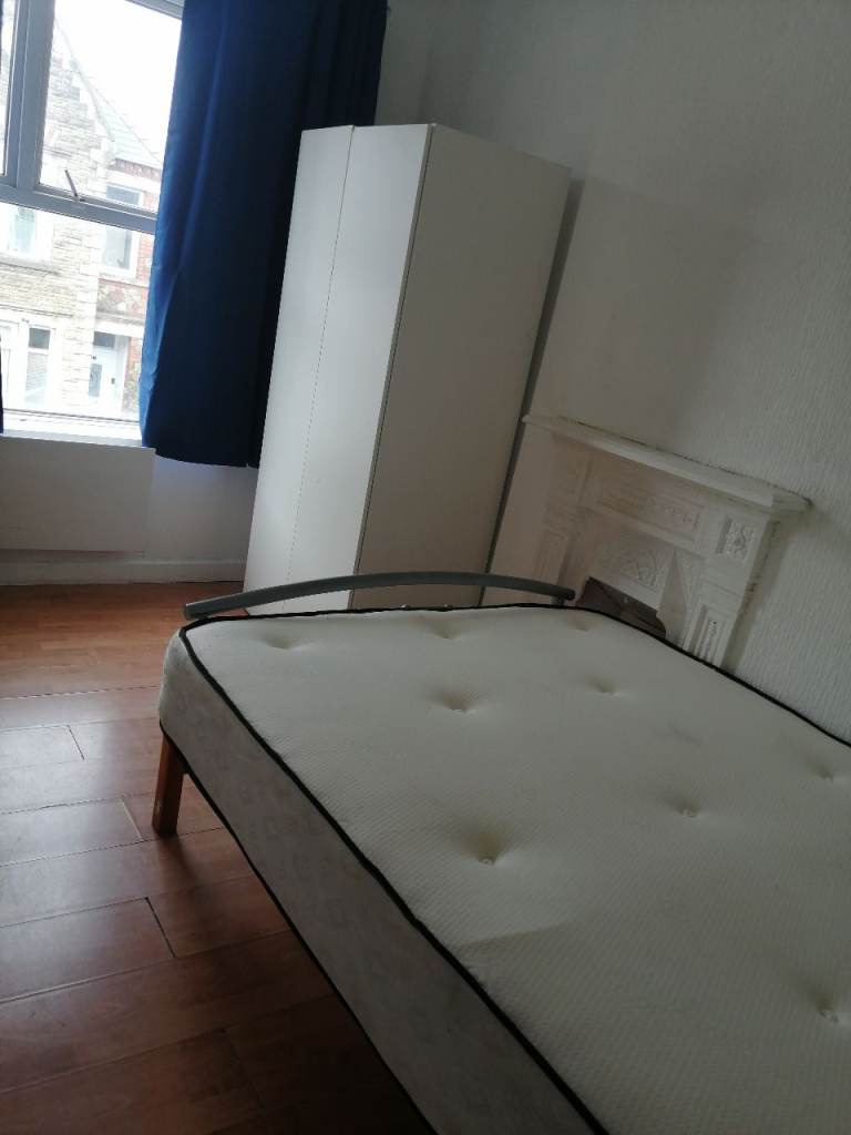 2 Bed Flat, Pearson St, CF24